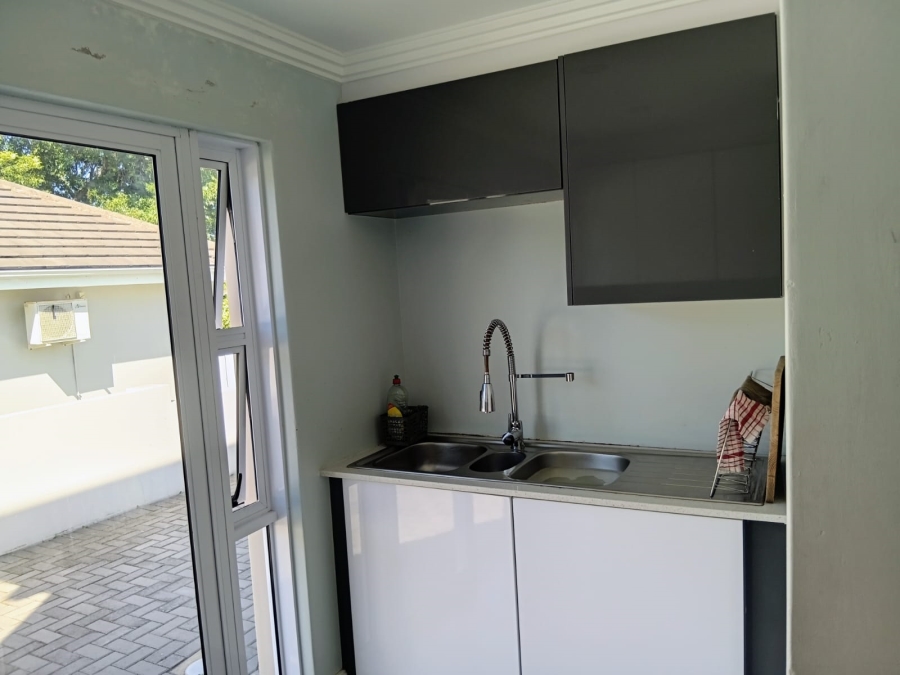 5 Bedroom Property for Sale in Beacon Bay Eastern Cape